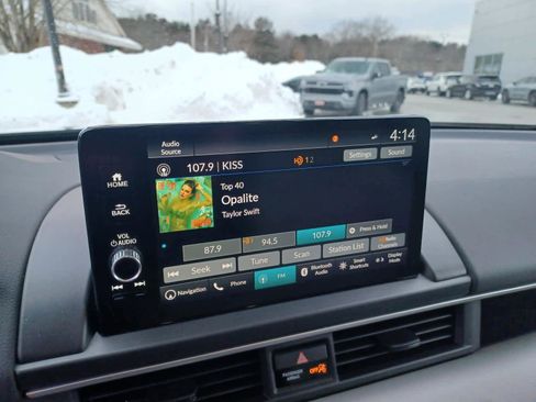 Used 2023 Honda Pilot Touring image 10