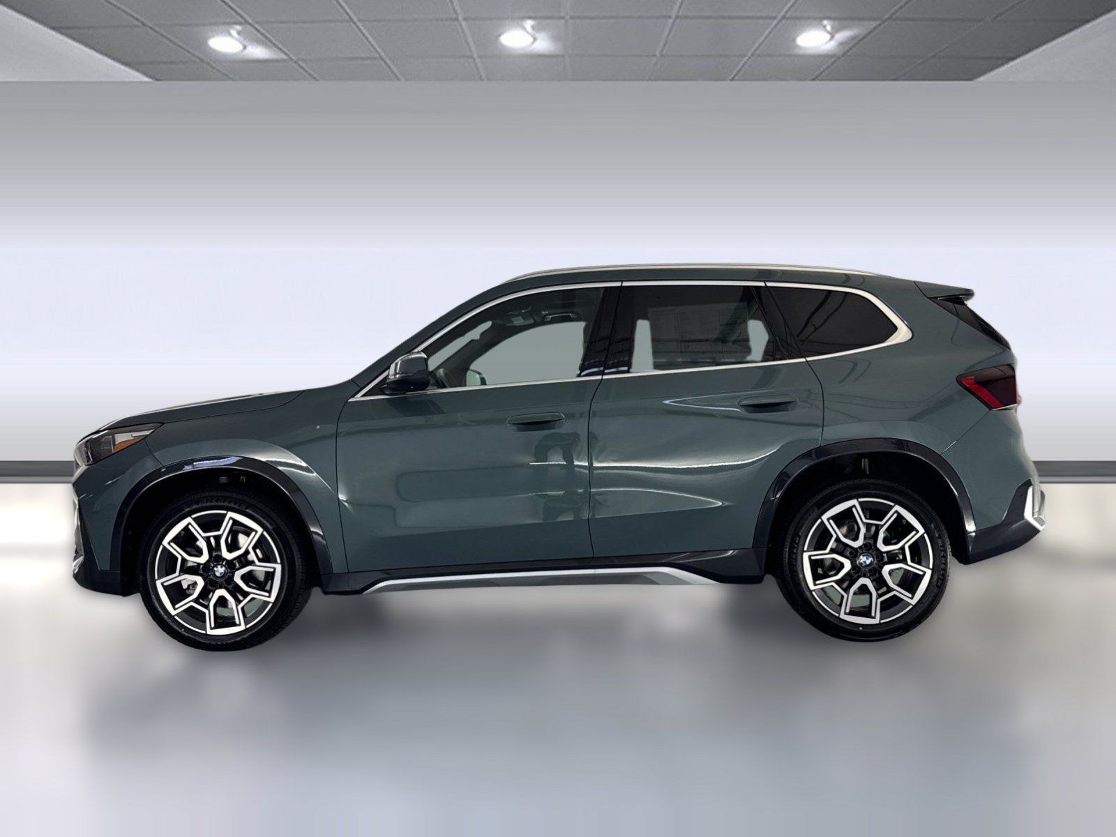 Used 2026 BMW X1 xDrive28i w/ Convenience Package AWD/4WD image 2