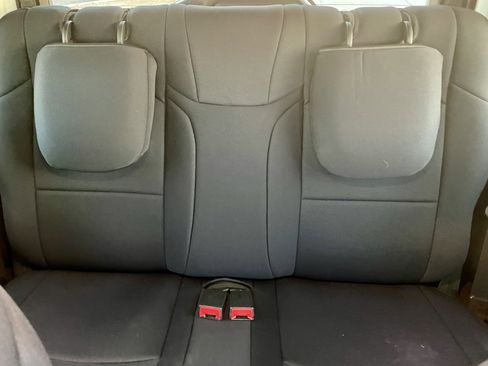 Used 2019 Jeep Wrangler Sport image 22