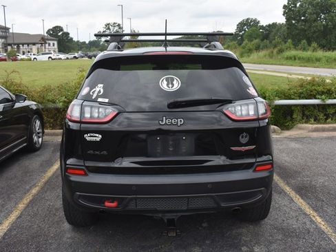 Used 2021 Jeep Cherokee Trailhawk AWD/4WD image 5