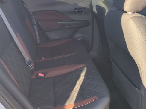 Used 2020 Nissan Kicks SR image 18