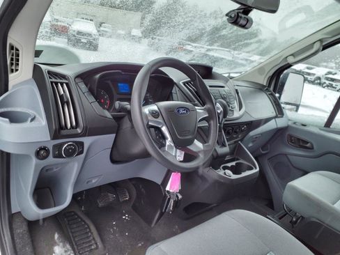 Used 2019 Ford Transit 350 XLT image 9