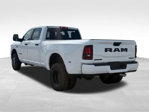 New 2026 RAM 3500 Big Horn AWD/4WD image 3