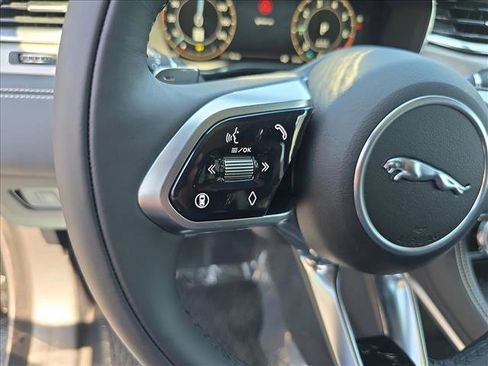 New 2026 Jaguar F-PACE R-Dynamic S image 14