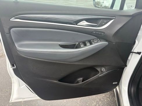 Used 2024 Buick Enclave Premium image 15