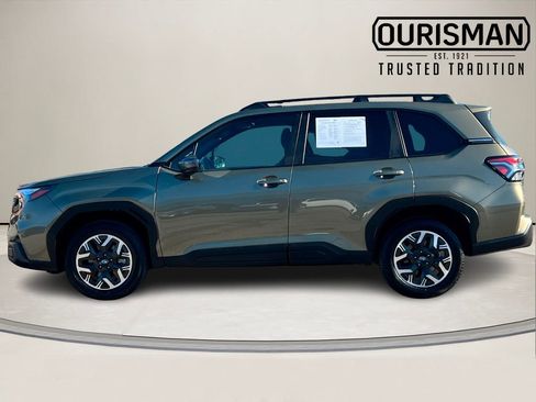 Certified 2025 Subaru Forester Premium image 3