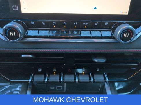 Certified 2024 Chevrolet Colorado Z71 w/ LPO, Dark Essentials Package AWD/4WD image 19