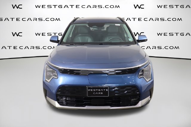 Used 2023 Kia Niro Wave FWD image 2
