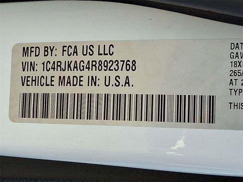 Used 2024 Jeep Grand Cherokee L Laredo image 26