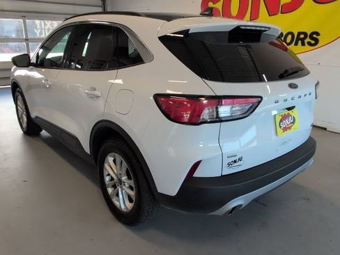 Used 2022 Ford Escape SE w/ Convenience Package AWD/4WD image 3