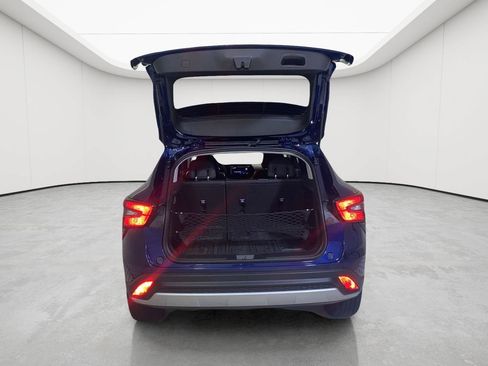 Used 2024 Chevrolet Trax LT w/ Driver Confidence Package FWD image 7