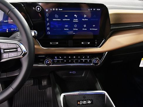 New 2026 Chevrolet Equinox ACTIV w/ Convenience Package III image 24