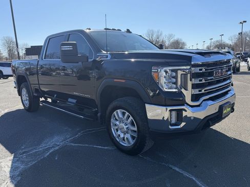 Used 2021 GMC Sierra 2500 SLE w/ SLE Value Package; image 6
