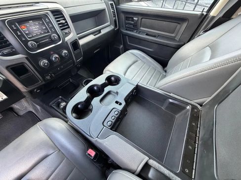 Used 2014 RAM 2500 Tradesman w/ Chrome Appearance Group AWD/4WD image 17