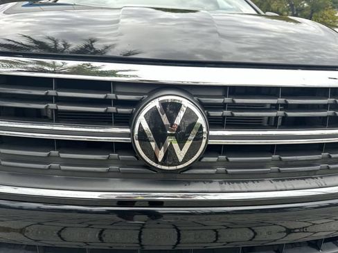 Used 2024 Volkswagen Jetta SE FWD image 10