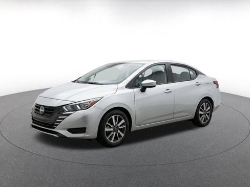 Used 2025 Nissan Versa SV FWD image 3
