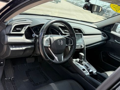 Used 2017 Honda Civic EX image 4