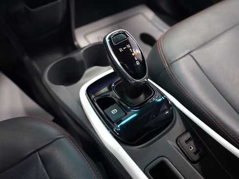 Used 2018 Chevrolet Bolt Premier w/ Driver Confidence II Package FWD image 41