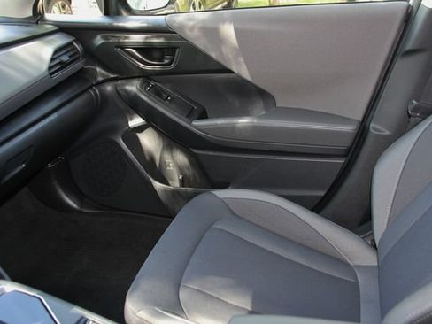 Used 2025 Subaru Crosstrek 2.5i Premium AWD/4WD image 31
