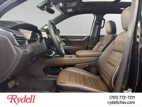 Used 2026 GMC Acadia Denali Ultimate w/ LPO, Floor Liner Package AWD/4WD image 10