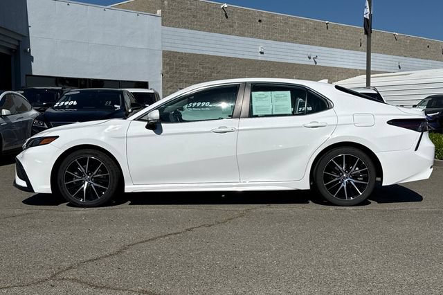 Used 2024 Toyota Camry SE FWD image 7