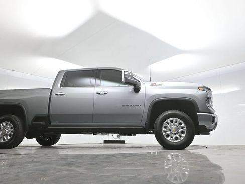 New 2026 Chevrolet Silverado 2500 LTZ w/ LTZ Premium Package AWD/4WD image 78
