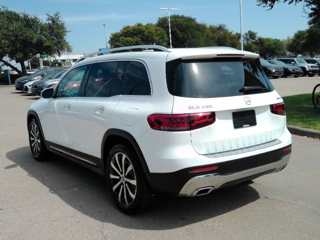 Used 2022 Mercedes-Benz GLB 250 4MATIC w/ Premium Package Lite image 11