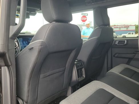 Used 2025 Ford Bronco Big Bend AWD/4WD image 17