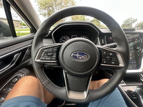 Used 2023 Subaru Outback Touring AWD/4WD image 14