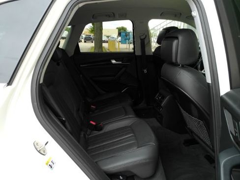 Used 2020 Audi Q5 2.0T Premium AWD/4WD image 25