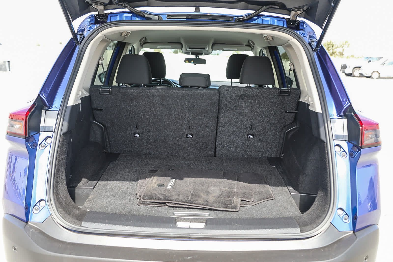 Used 2023 Nissan Rogue S FWD image 24