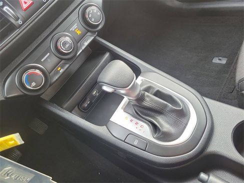 Certified 2024 Kia Forte LXS w/ LXS Technology Package image 20