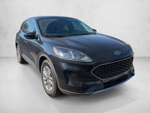 Certified 2020 Ford Escape SE FWD image 3