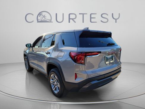 Used 2026 GMC Terrain Elevation FWD image 2
