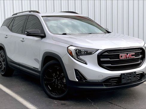 Used 2021 GMC Terrain SLT w/ Elevation Edition FWD image 32