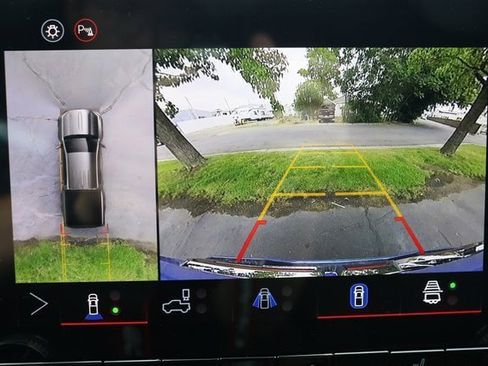 New 2025 GMC Canyon Elevation w/ Convenience Package image 25