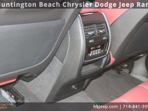 Used 2022 BMW X6 xDrive40i w/ Executive Package image 39