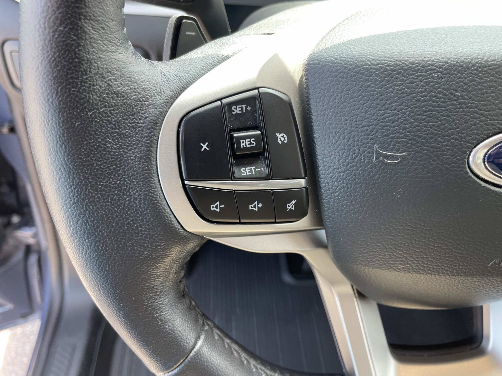Used 2021 Ford Explorer XLT w/ Equipment Group 202A RWD image 20