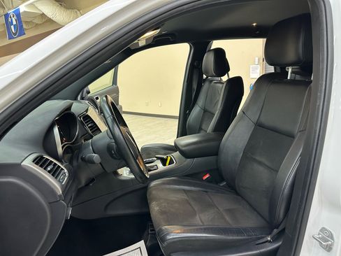 Used 2022 Jeep Grand Cherokee Laredo X image 20