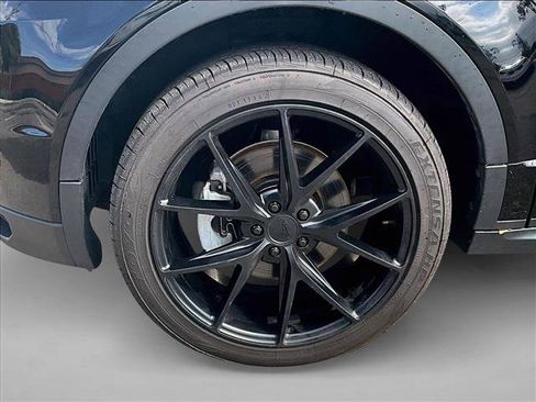 Used 2018 Land Rover Range Rover Evoque SE Dynamic image 10