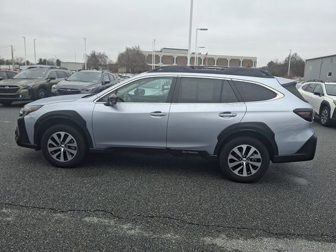 Certified 2024 Subaru Outback Premium image 7