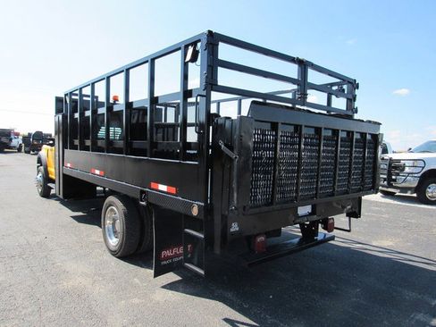 Used 2017 Ford F550 2WD Regular Cab Super Duty image 7