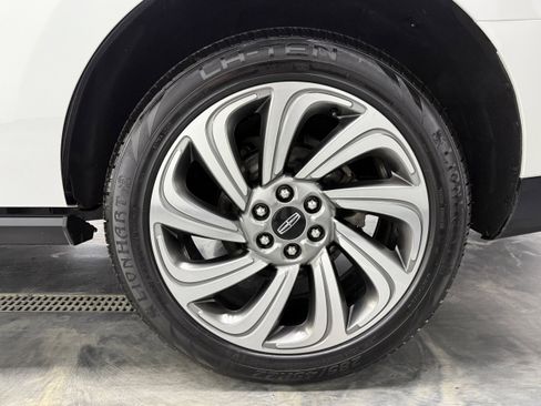 Used 2022 Lincoln Navigator Reserve w/ Equipment Group 201A image 35