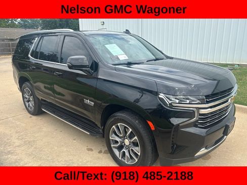 Used 2022 Chevrolet Tahoe LT w/ Luxury Package AWD/4WD image 3