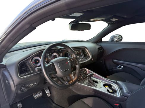 Used 2021 Dodge Challenger R/T Scat Pack RWD image 9