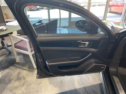 Used 2018 Porsche Panamera 4S AWD/4WD image 12