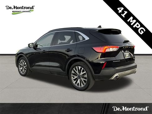 Used 2020 Ford Escape Titanium image 7