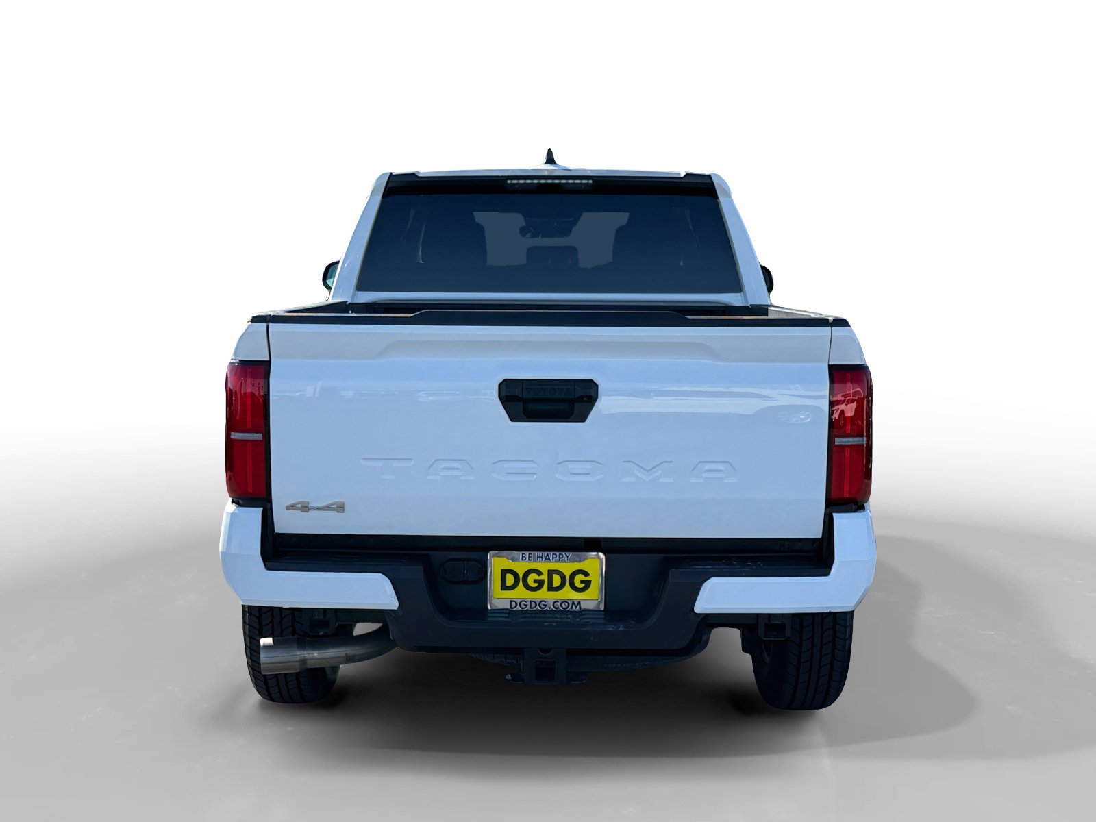 Used 2025 Toyota Tacoma SR5 AWD/4WD image 4