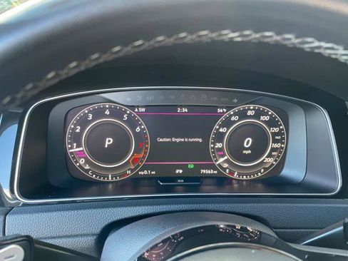 Used 2019 Volkswagen Golf R 4-Door image 16