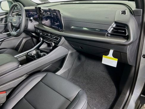 New 2026 Chevrolet Traverse LT w/ LPO, Floor Liner Package image 30